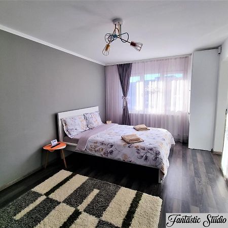 ~Fantastic Studio Petrosani~ Apartment Exterior photo